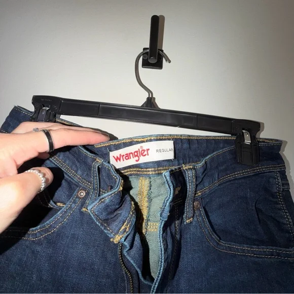 NWOT/NEVER WORN - Wrangler Men’s Straight Leg Jeans in Deep Indigo - Picture 2 of 4